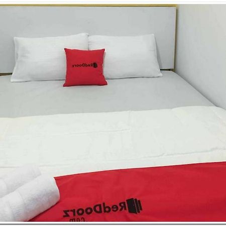 Hotel RedDoorz @ Simpang Pos Medan Zewnętrze zdjęcie