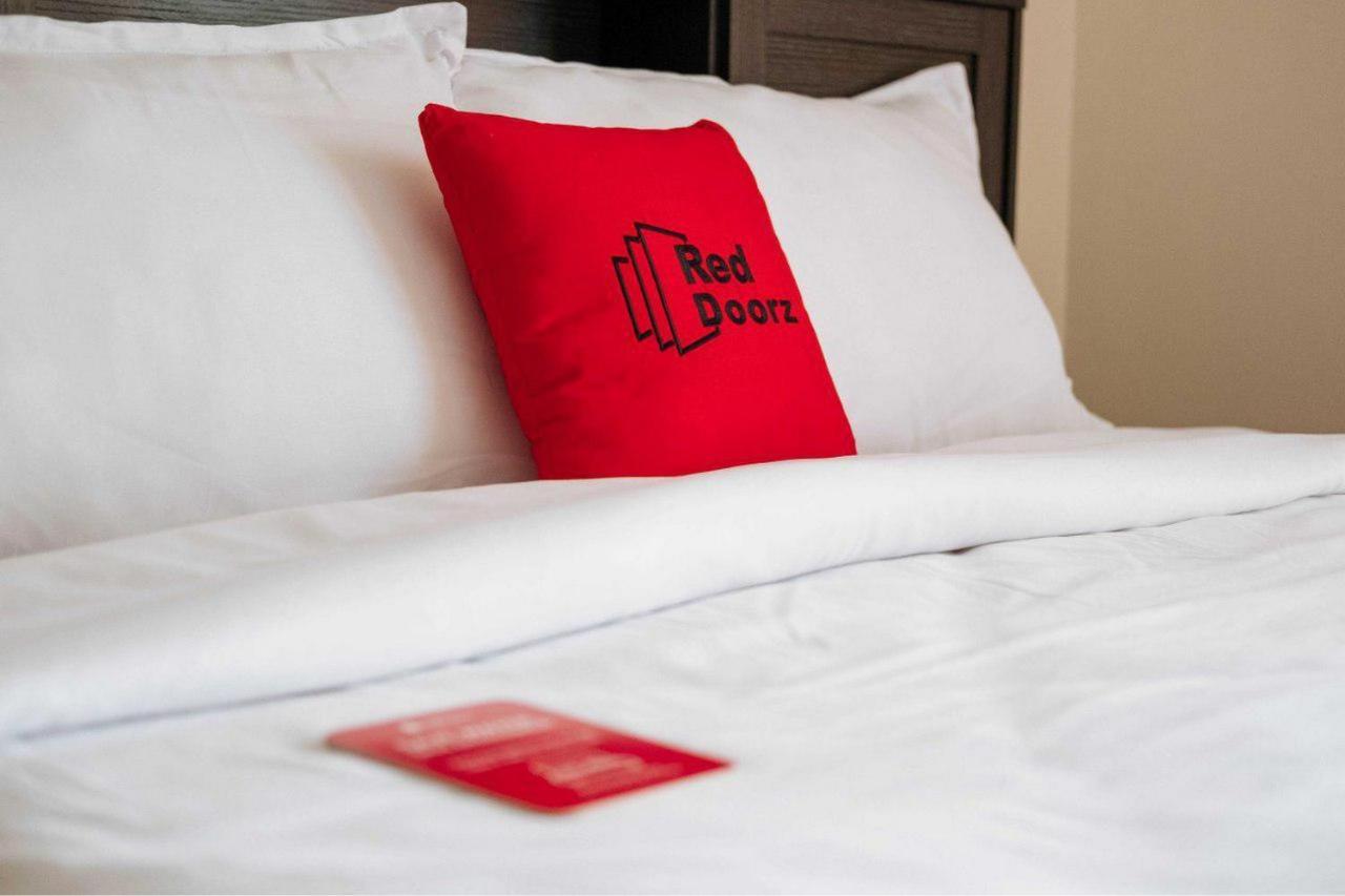 Hotel RedDoorz @ Simpang Pos Medan Zewnętrze zdjęcie