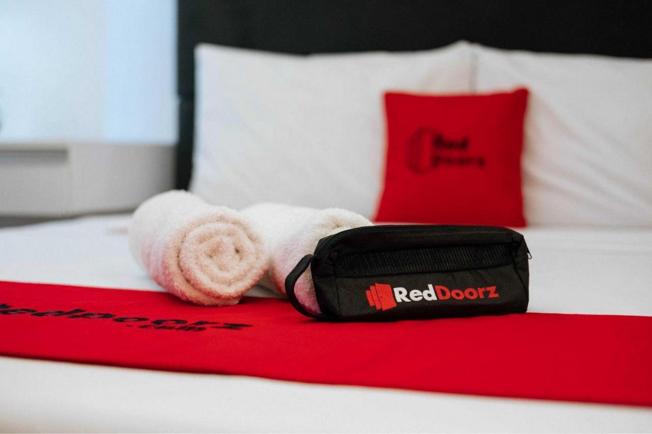 Hotel RedDoorz @ Simpang Pos Medan Zewnętrze zdjęcie