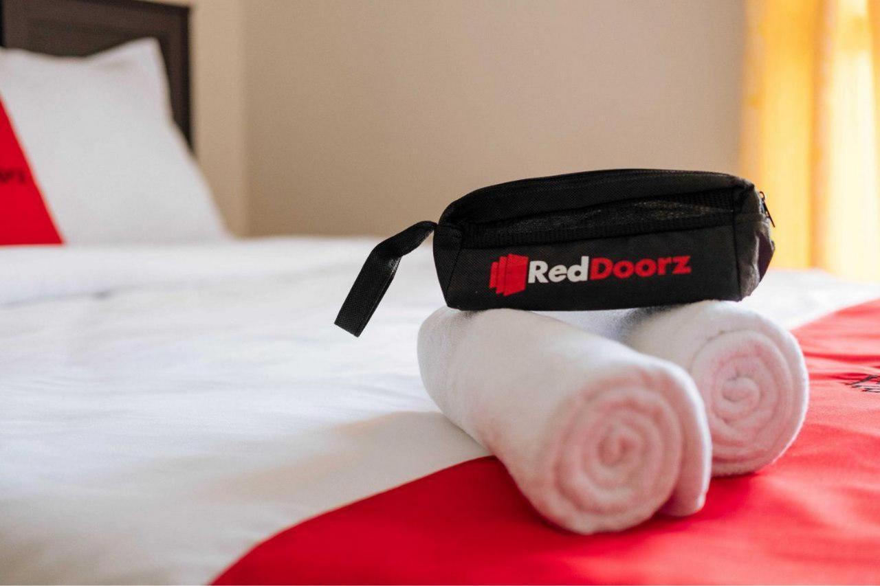 Hotel RedDoorz @ Simpang Pos Medan Zewnętrze zdjęcie